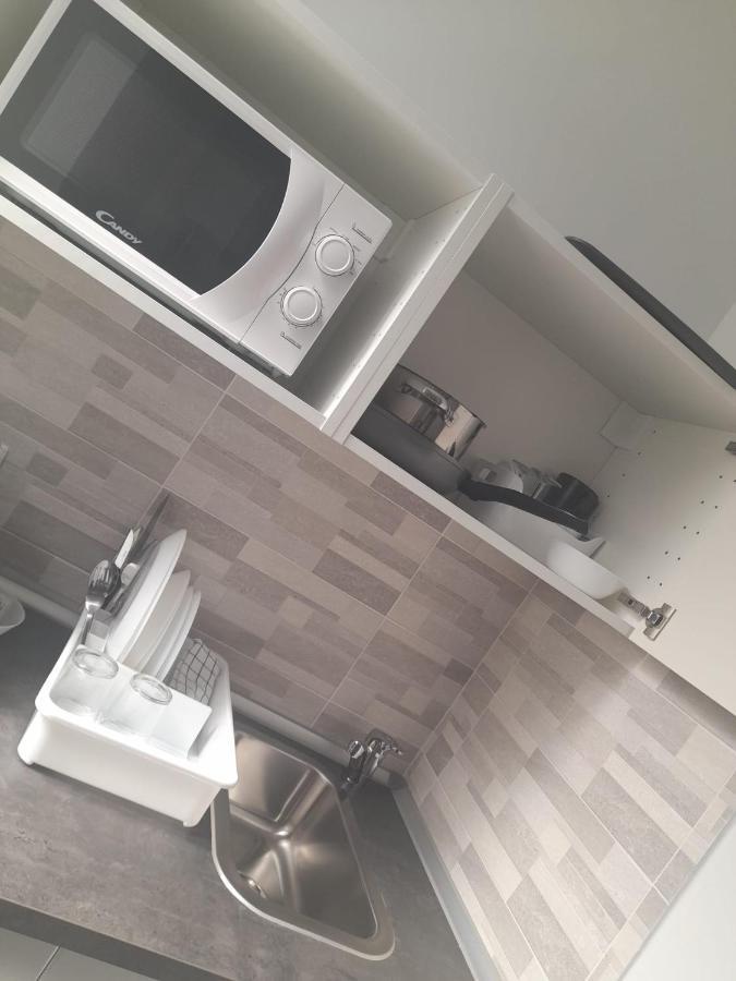 Your Independent Room Леко Екстериор снимка